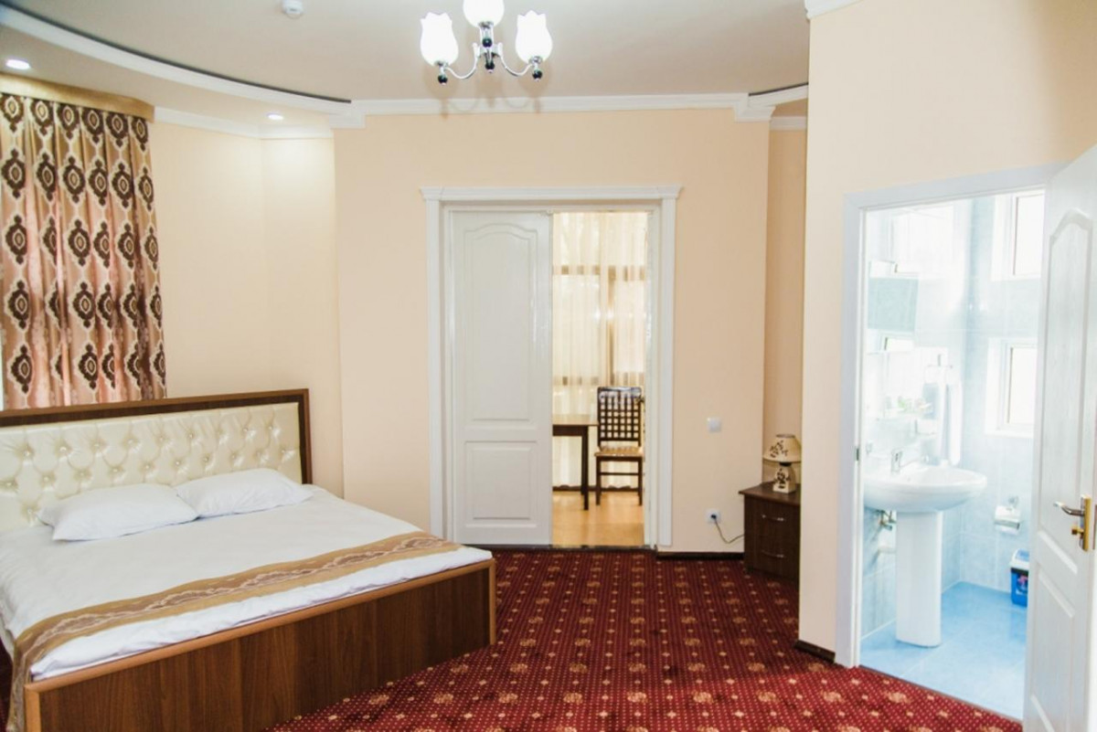 Art Hotel 2*
