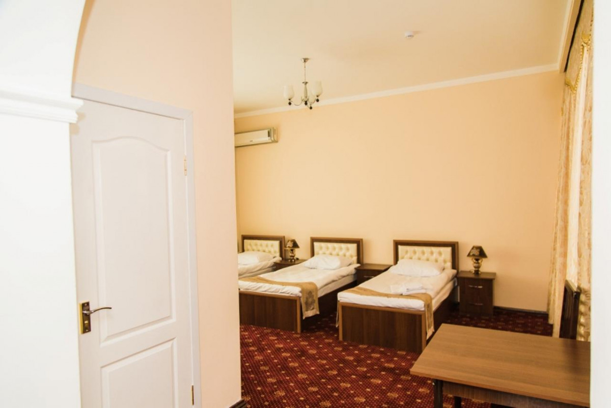 Art Hotel 2*