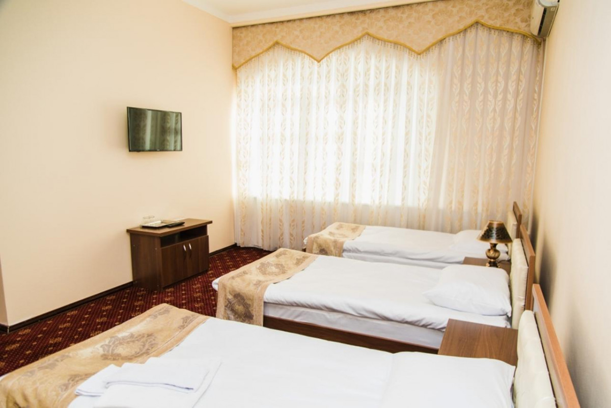 Art Hotel 2*