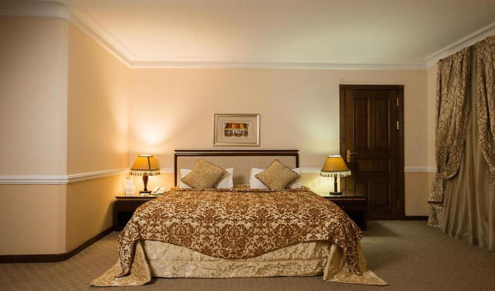 Bek Hotel 4*