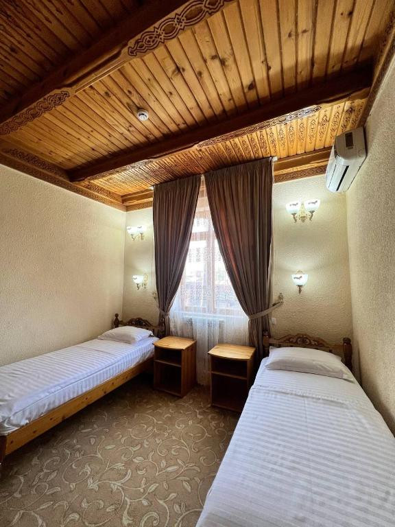 Caravan Serail 2*