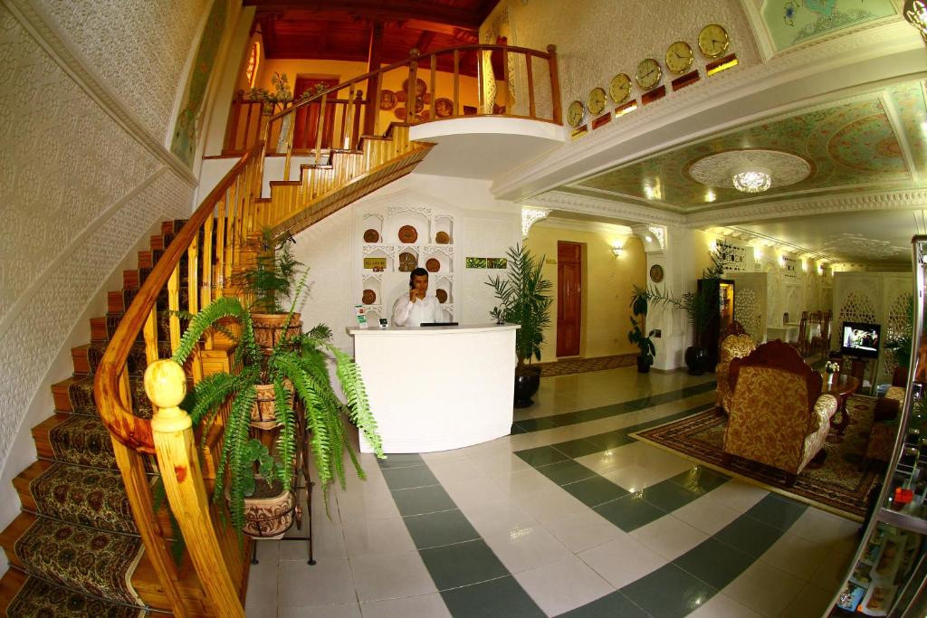 Caravan Serail 2*
