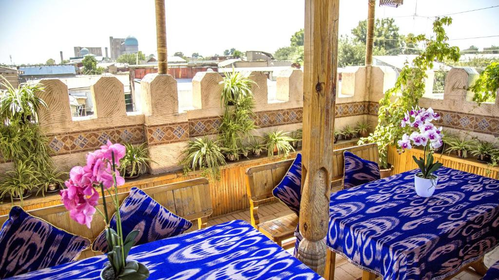 Caravan Serail 2*
