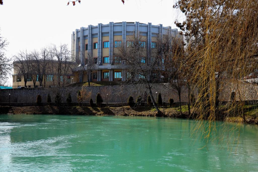 Expo Tashkent 3*