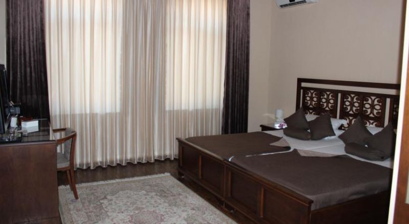 Platan 4*