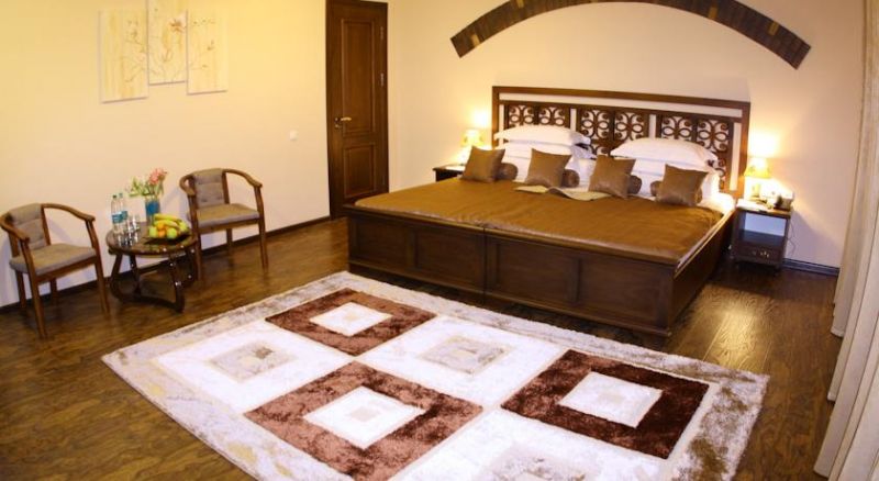 Platan 4*