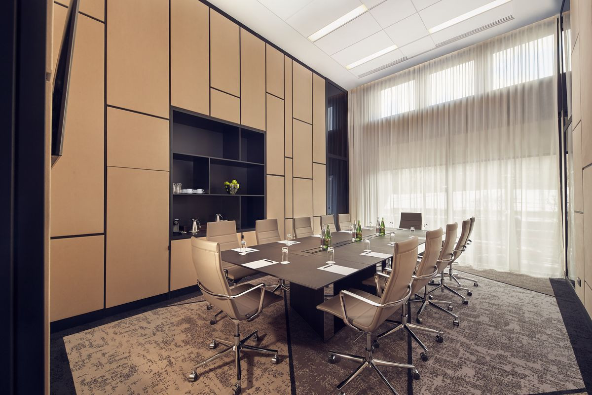 Hilton Belgrade 5*