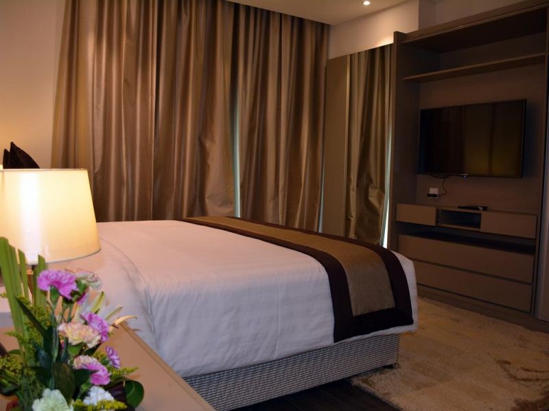 Juffair Avenue 4*