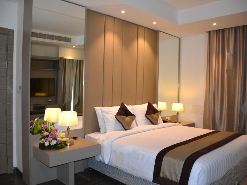 Juffair Avenue 4*