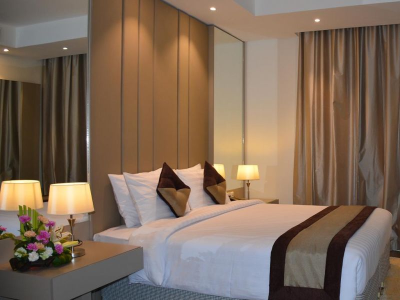 Juffair Avenue 4*