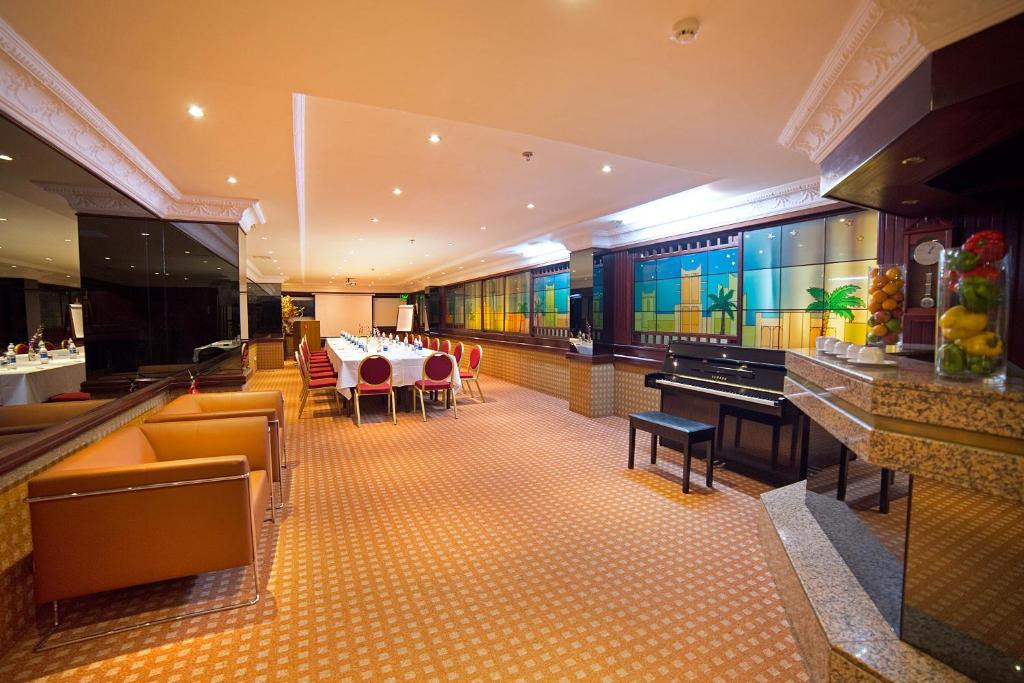 Ramada By Wyndham Bahrain 4*