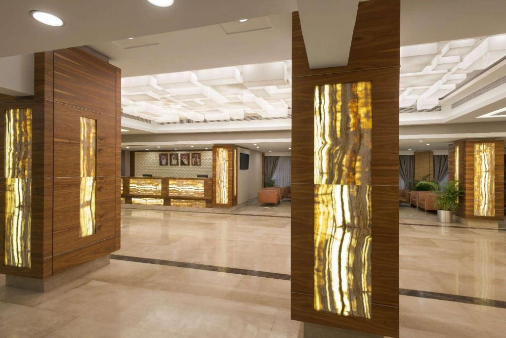 Ramada By Wyndham Bahrain 4*