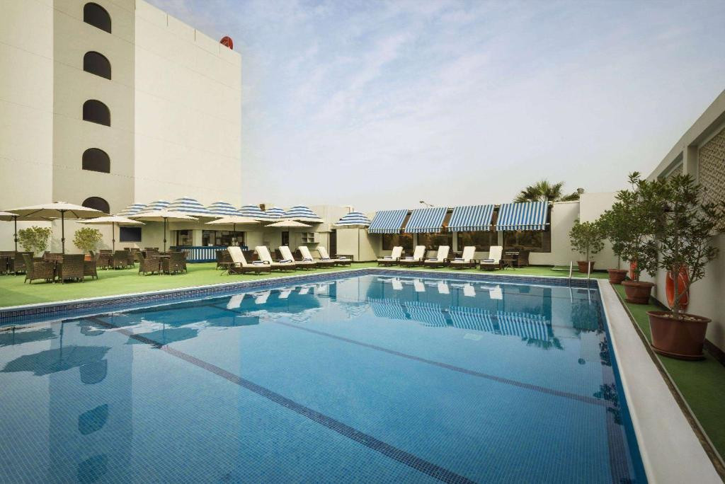 Ramada By Wyndham Bahrain 4*