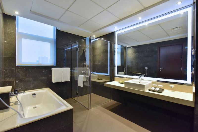 Ramada Manama City Centre 4*