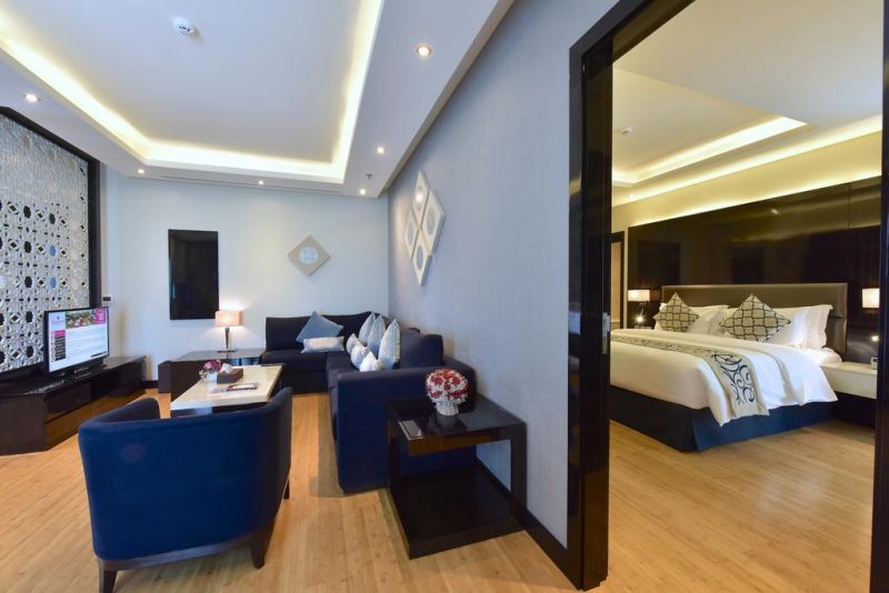 Ramada Manama City Centre 4*