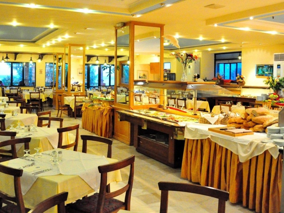 Mare Monte Beach 4*