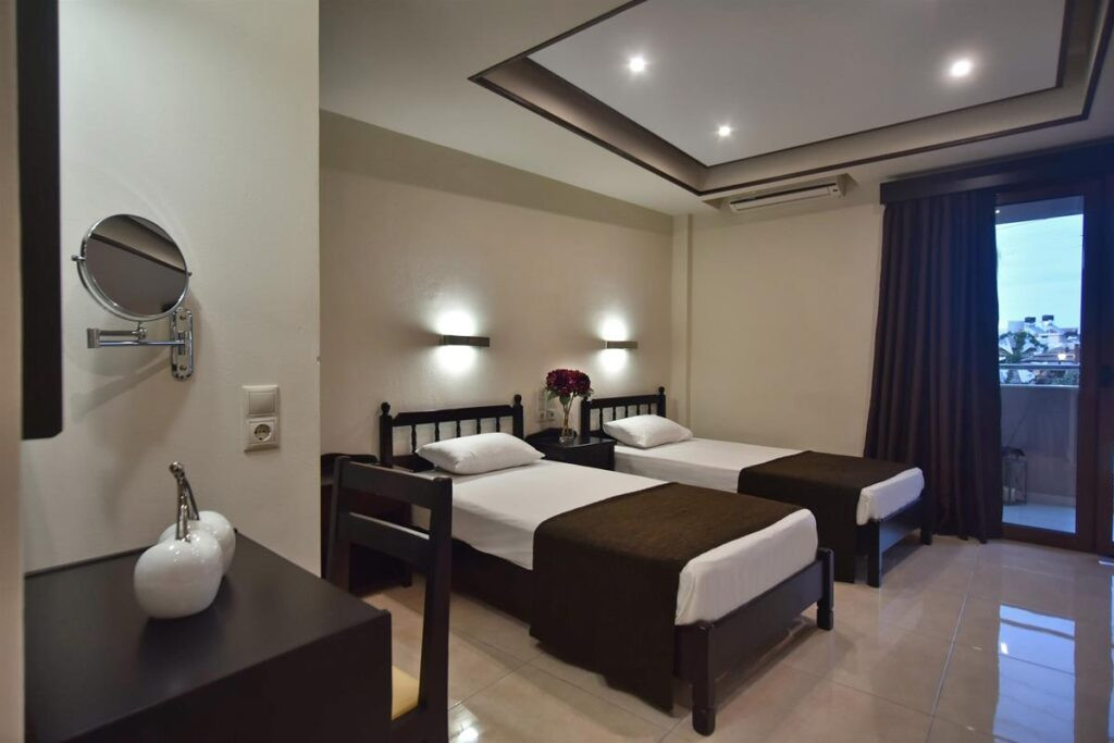 24 Seven Boutique Hotel 3*