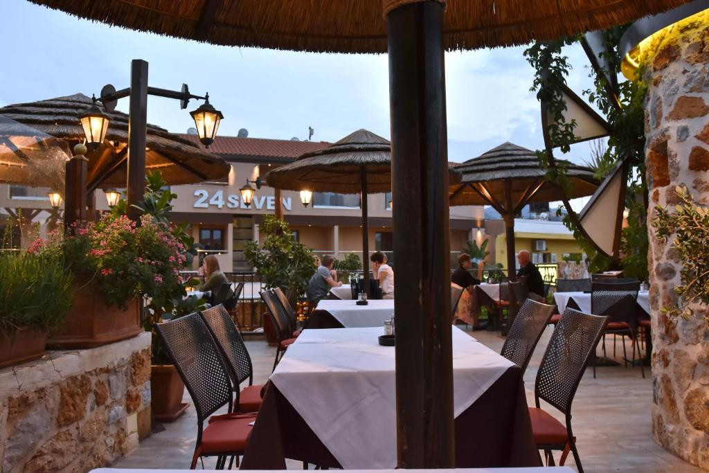 24 Seven Boutique Hotel 3*
