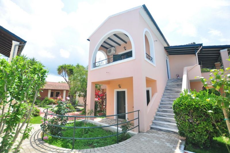 Acharavi Garden 3*