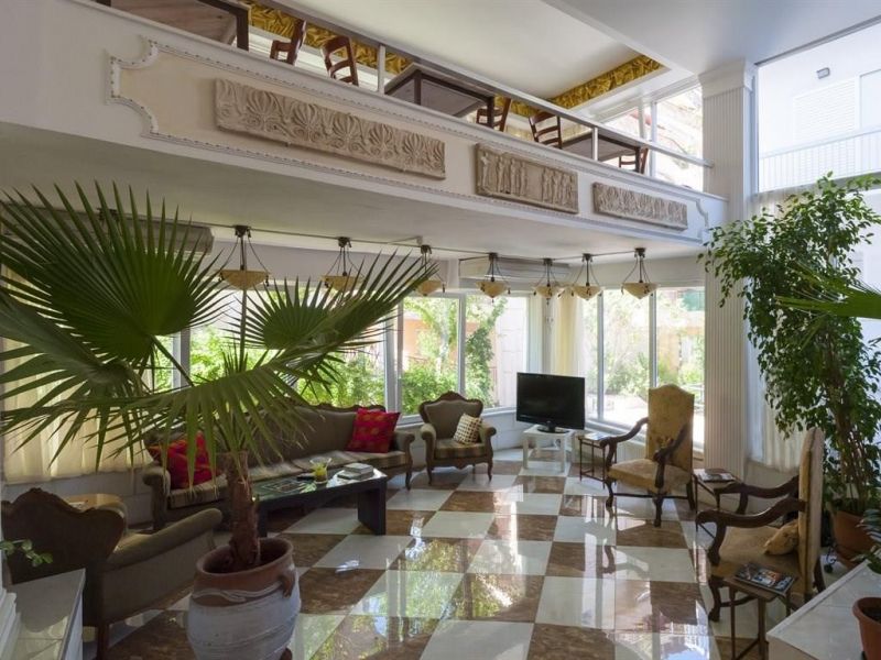 Acropolis Ami Boutique 3*