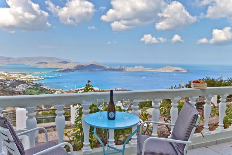 Adrakos Apartments 2*