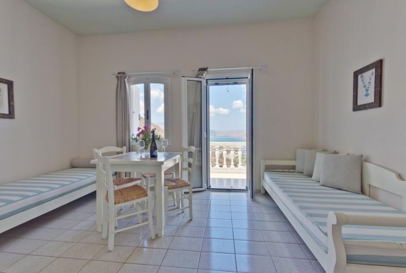 Adrakos Apartments 2*