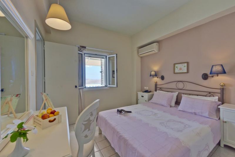 Adrakos Apartments 2*
