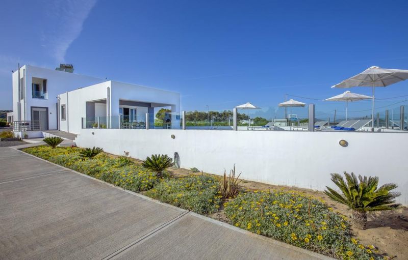 Aegean Horizon Beachfront Villas 4*