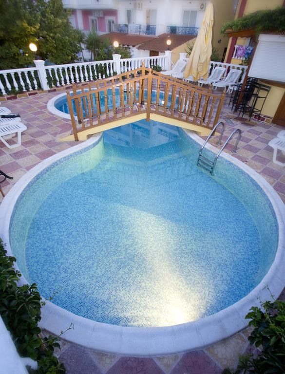 Agali Villa 2*