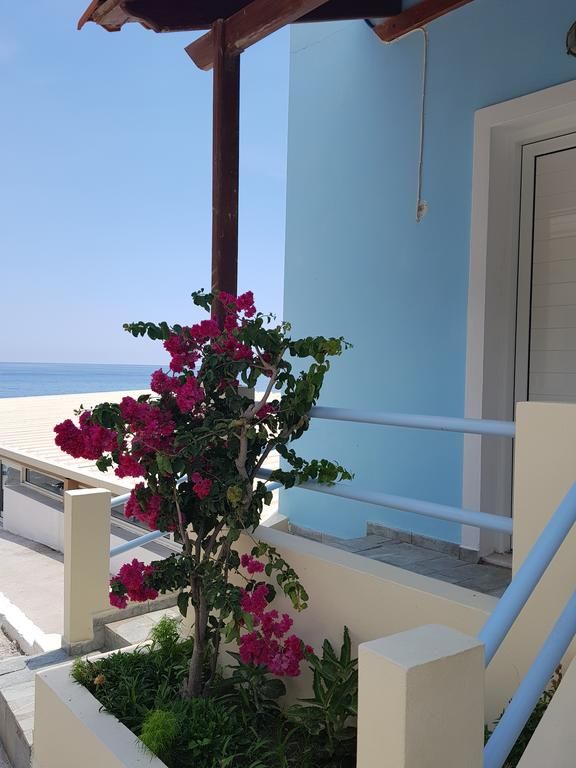 Agia Fotia  2*
