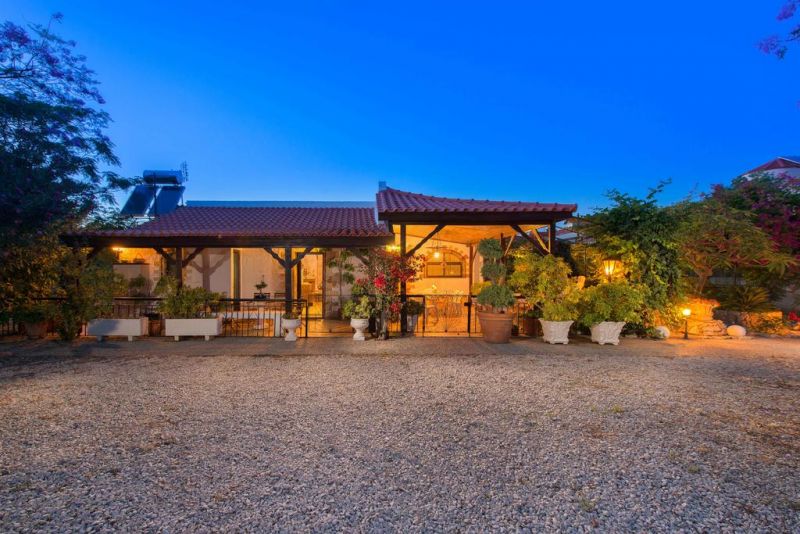 Agia Paraskevi Villa 3*