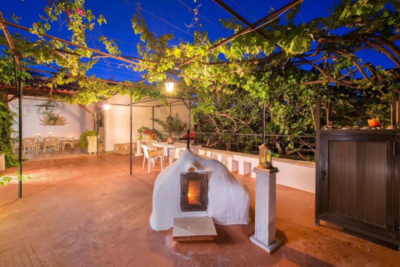 Agia Paraskevi Villa 3*