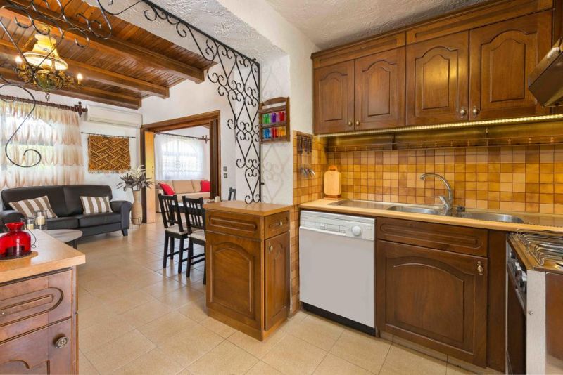 Agia Paraskevi Villa 3*