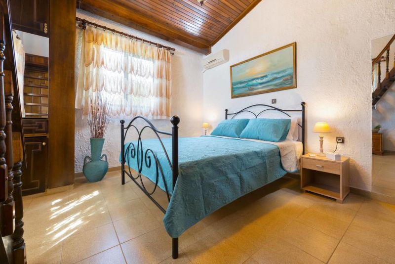 Agia Paraskevi Villa 3*