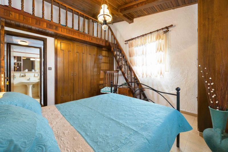 Agia Paraskevi Villa 3*