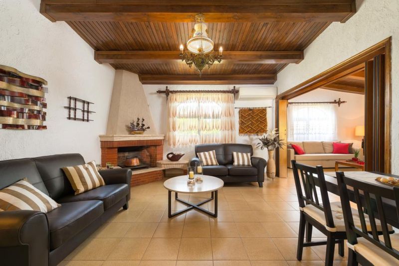 Agia Paraskevi Villa 3*