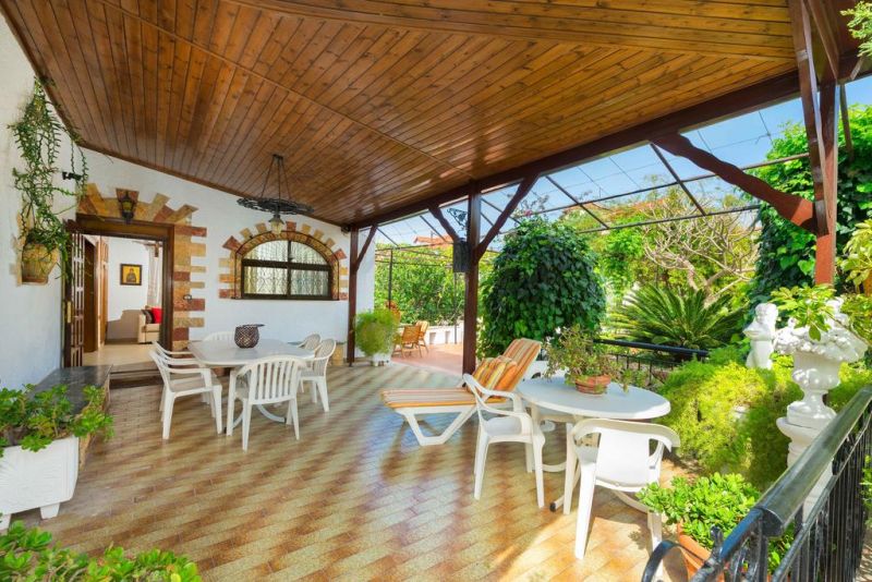 Agia Paraskevi Villa 3*