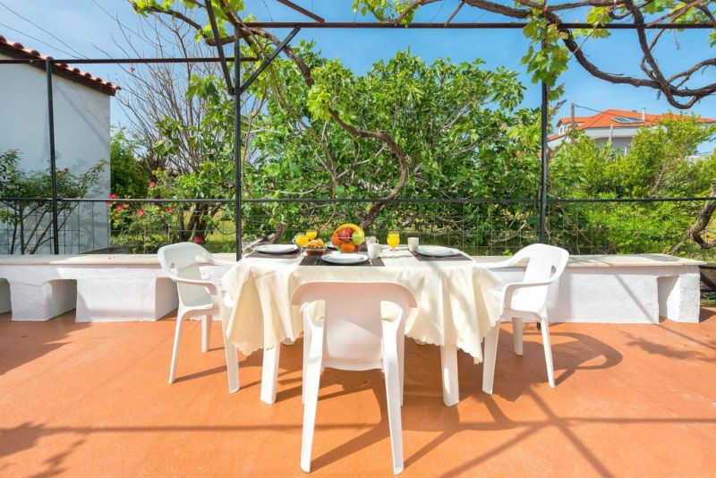 Agia Paraskevi Villa 3*