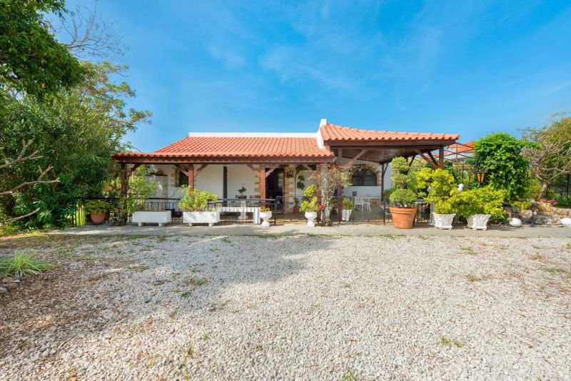 Agia Paraskevi Villa 3*