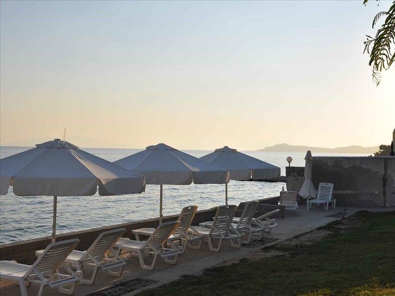 Alexandros Apartments 3*