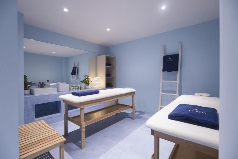 Aloe Boutique & Suites 4*