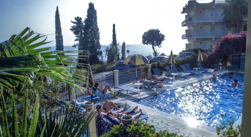 Alonakia 3*