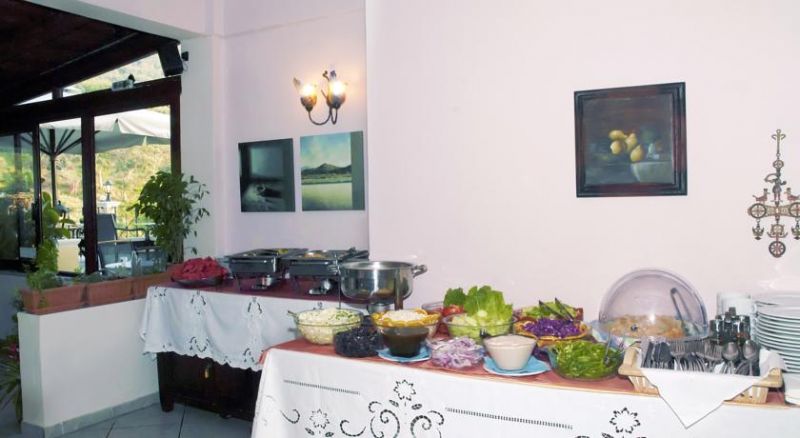 Alonakia 3*