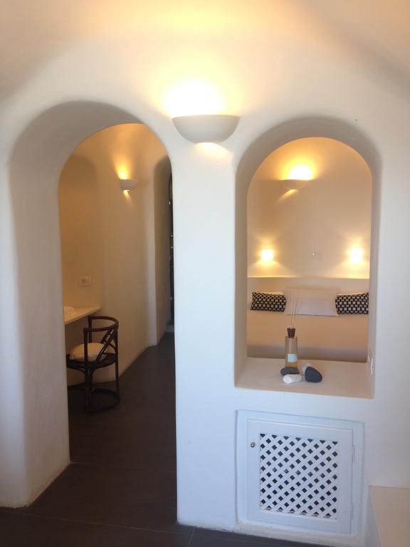 Altana Cliffside Villas 4*