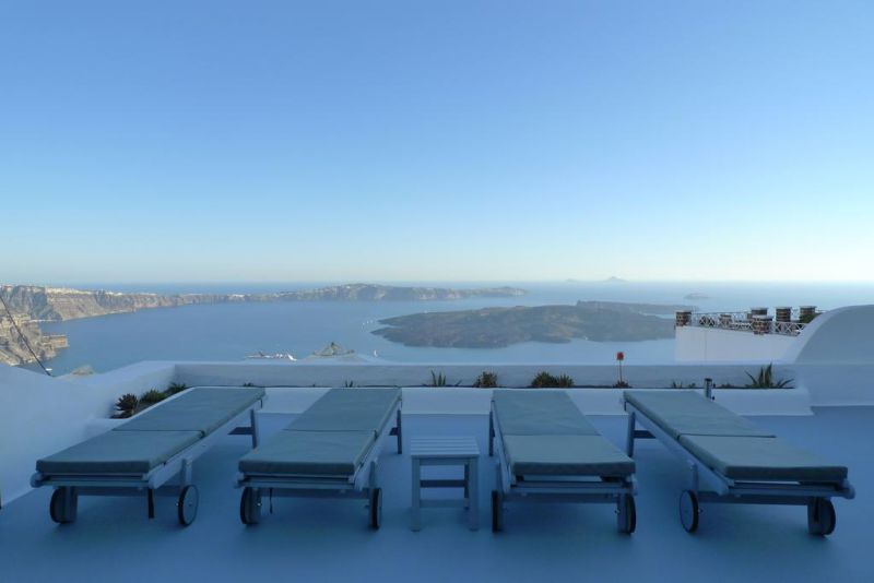 Altana Cliffside Villas 4*