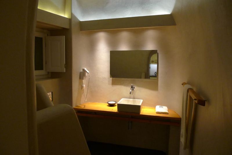 Altana Cliffside Villas 4*