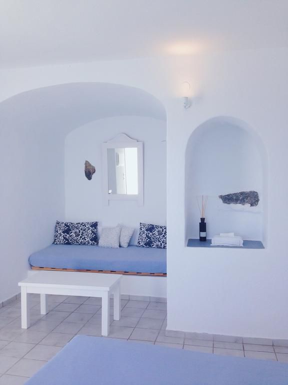 Altana Cliffside Villas 4*