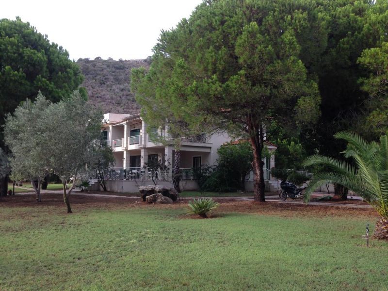 Amalia Hotel Kalogria 2*