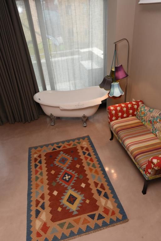 Andronis Athens 4*