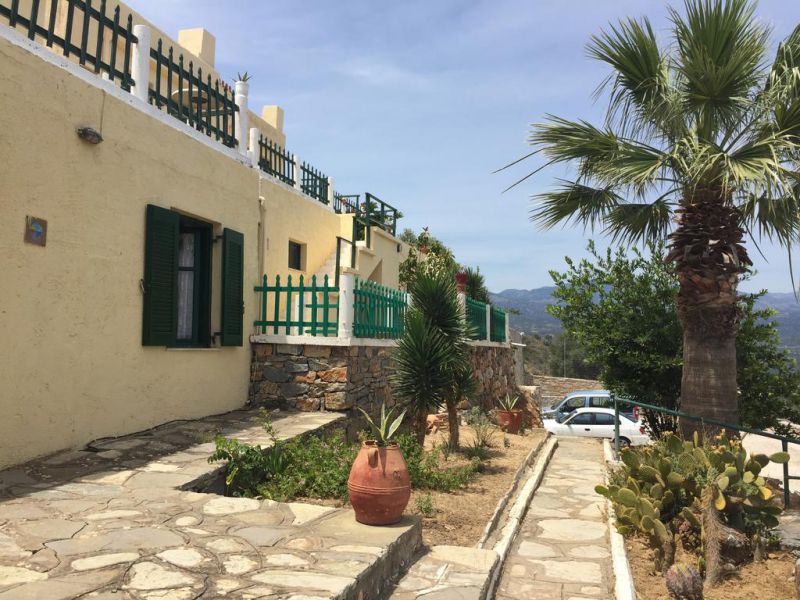 Anemone Seaside Traditional Homes Apartment 2*